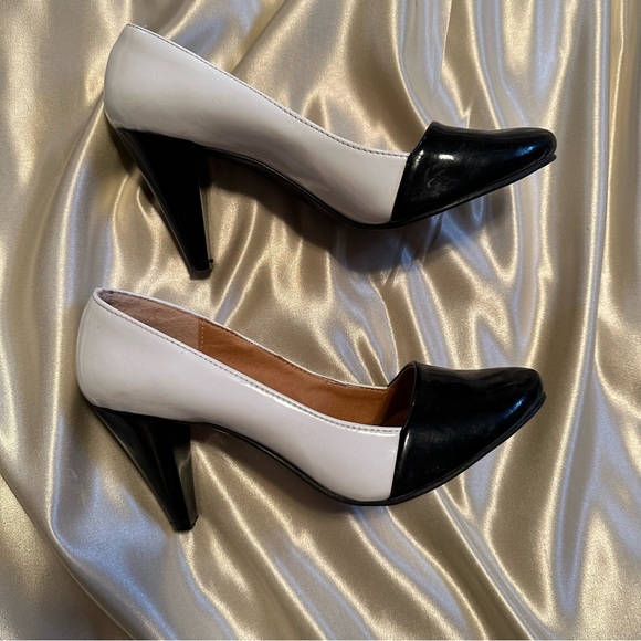 Chloe Vintage Shoes Size 7.5 like new - Picture 5 of 14